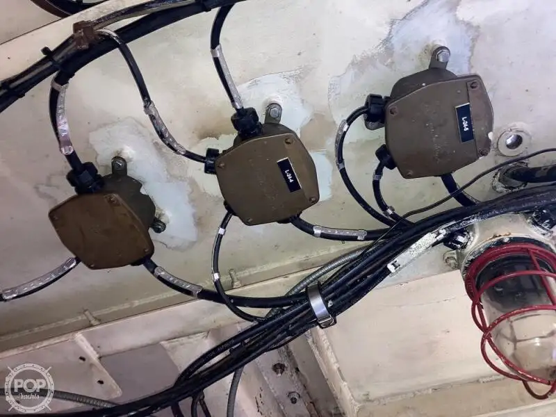 Kapal pendarat, tank untuk dijual