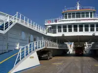 Kapal feri dijual