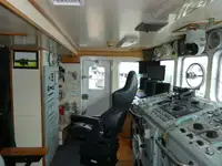 Kapal penelitian untuk dijual