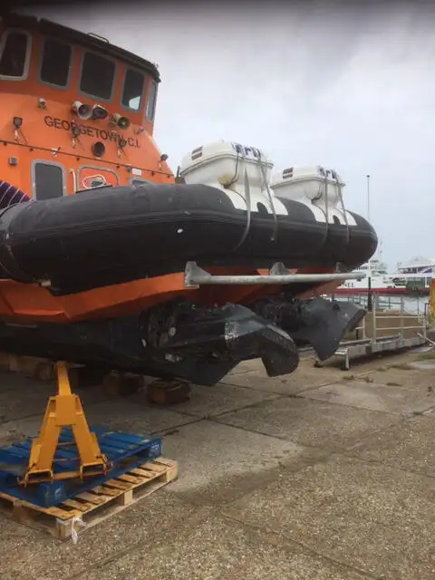Kapal kru untuk dijual