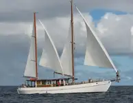 Kapal keruk dijual