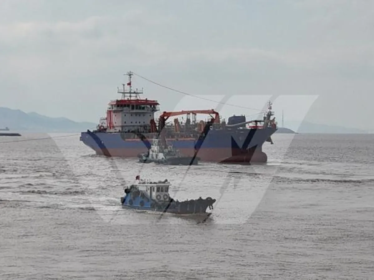 Kapal keruk untuk dijual