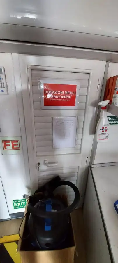 Kapal kru untuk dijual