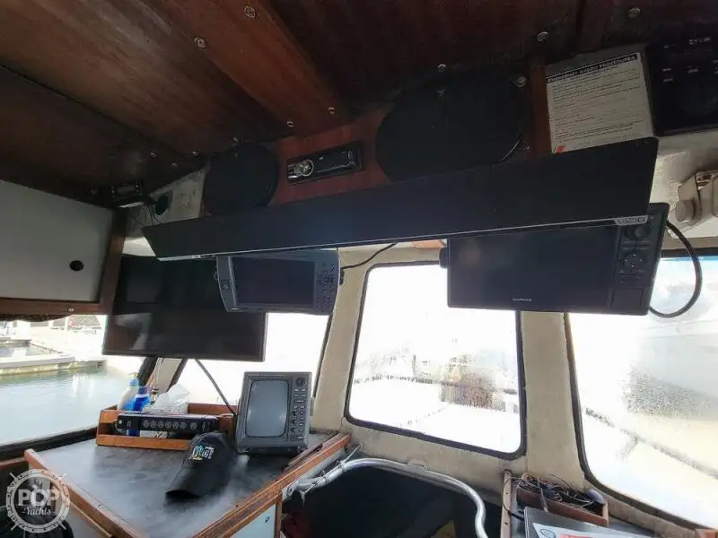 Sekoci penyelamat untuk dijual