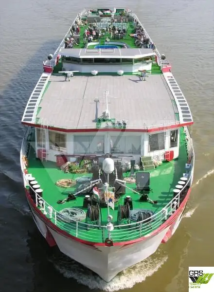 Kapal pesiar untuk dijual