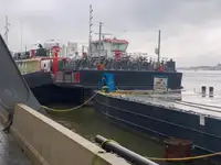 Kapal feri dijual