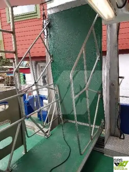 Tongkang akomodasi untuk dijual