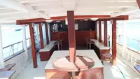 Kapal pesiar untuk dijual