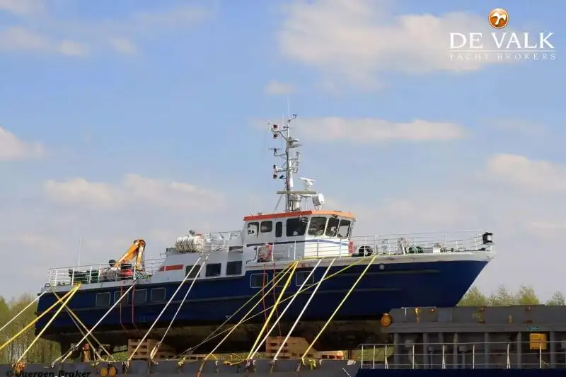 Kapal feri untuk dijual