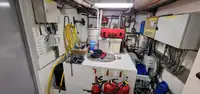 Kapal penyelamat untuk dijual
