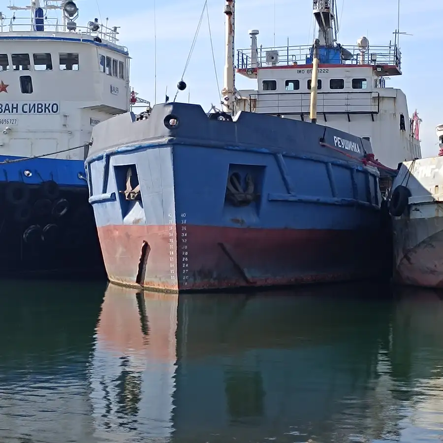 Kapal keruk untuk dijual