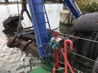 Kapal keruk untuk dijual