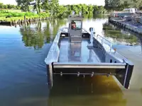 Kapal pendarat, tank untuk dijual