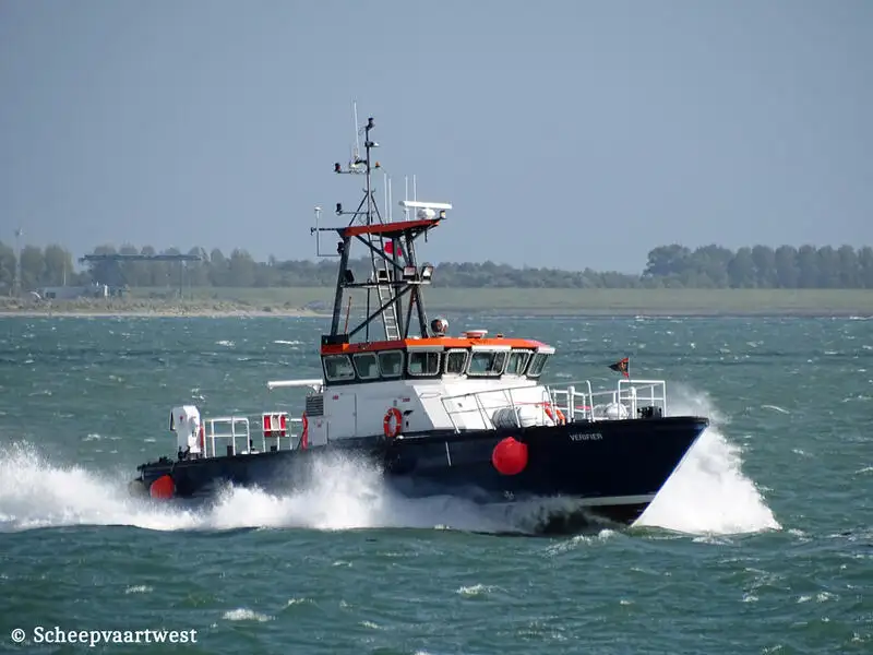 Kapal survei untuk dijual
