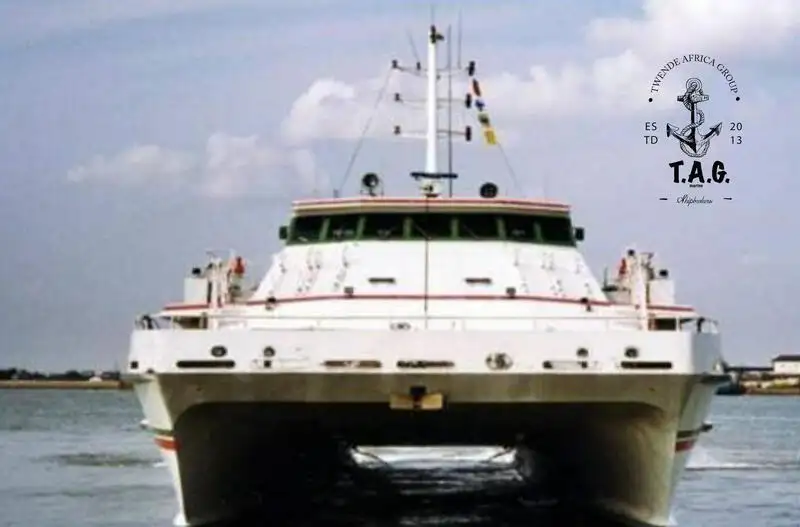 Katamaran untuk dijual