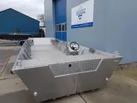Kapal pendarat, tank untuk dijual
