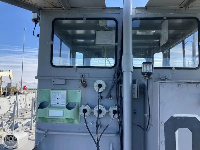Kapal pendarat, tank untuk dijual