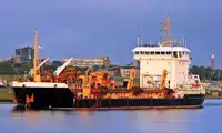 Kapal keruk untuk dijual