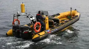 Perahu karet kaku untuk dijual