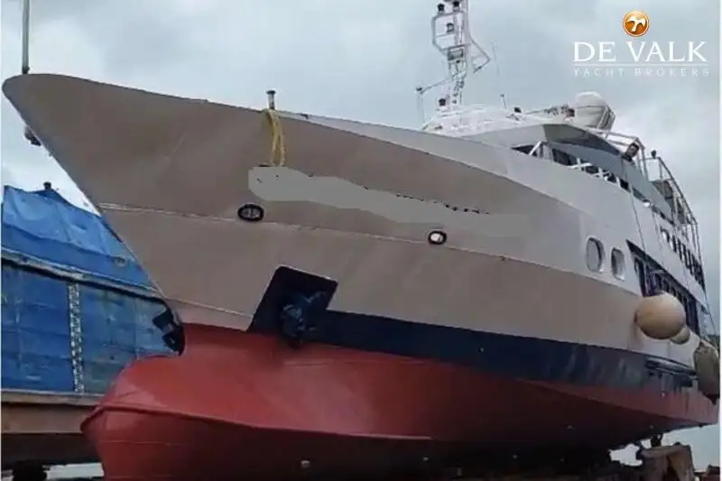 Kapal feri untuk dijual