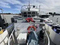 Kapal patroli untuk dijual