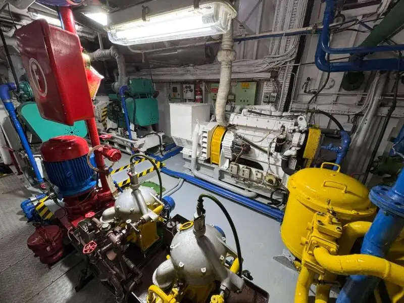 Kapal kontainer untuk dijual