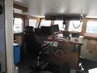 Kapal survei untuk dijual