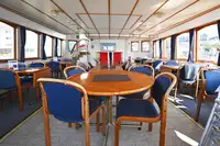 Kapal pesiar untuk dijual