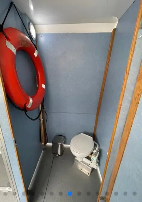 Kapal feri untuk dijual