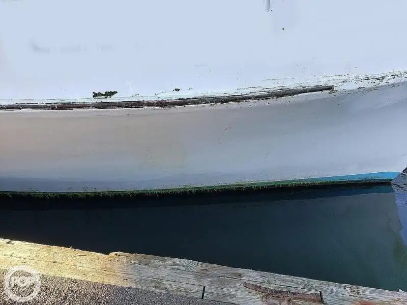 Kapal feri untuk dijual