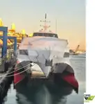 Kapal penumpang dijual