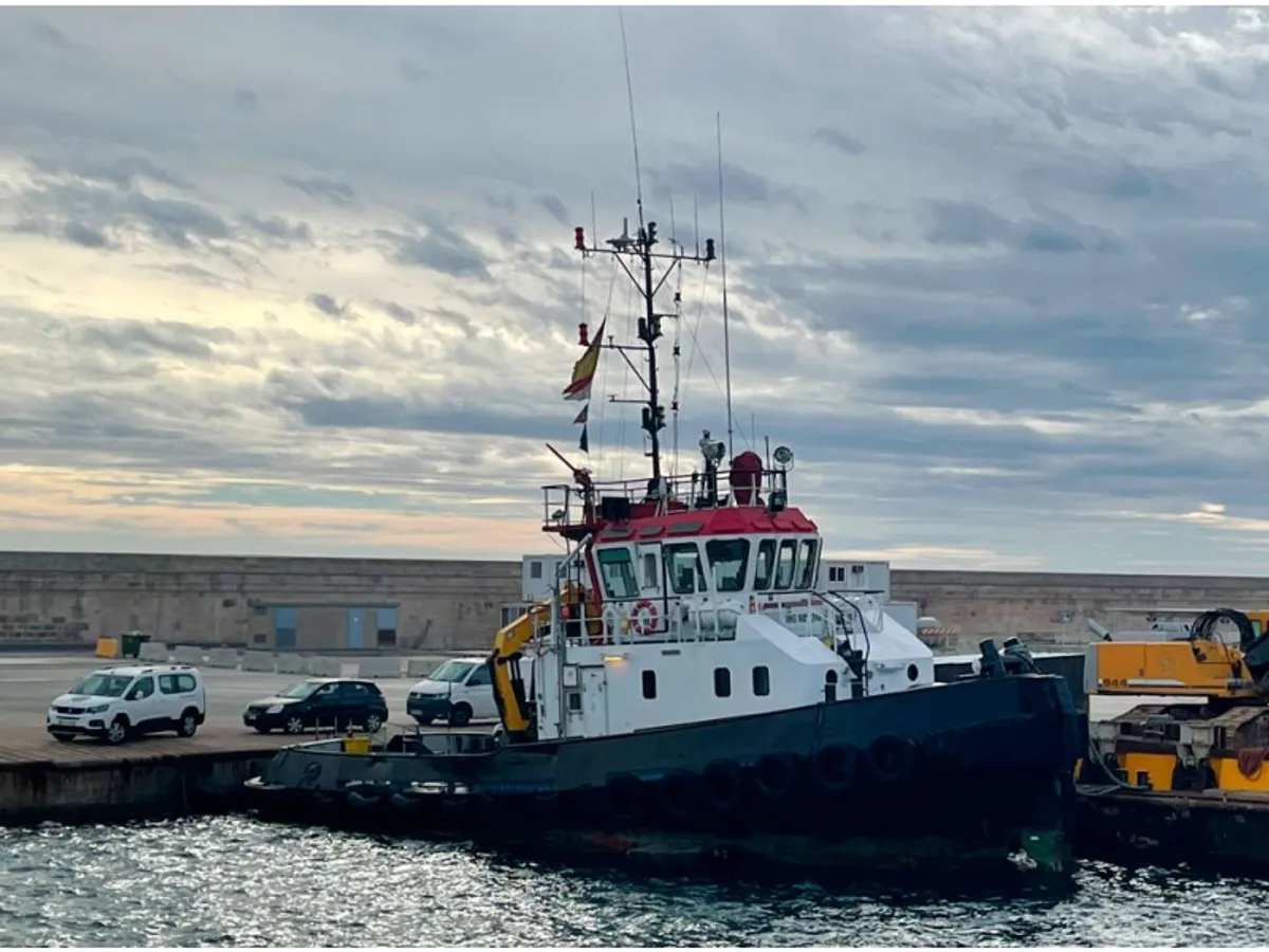 Kapal tunda untuk dijual