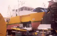 Kapal penarik dijual