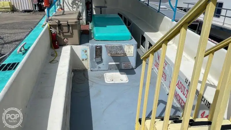 Kapal pesiar untuk dijual