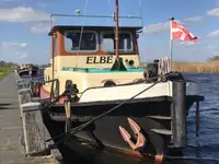 Kapal tunda untuk dijual