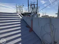 Kapal pendarat, tank untuk dijual