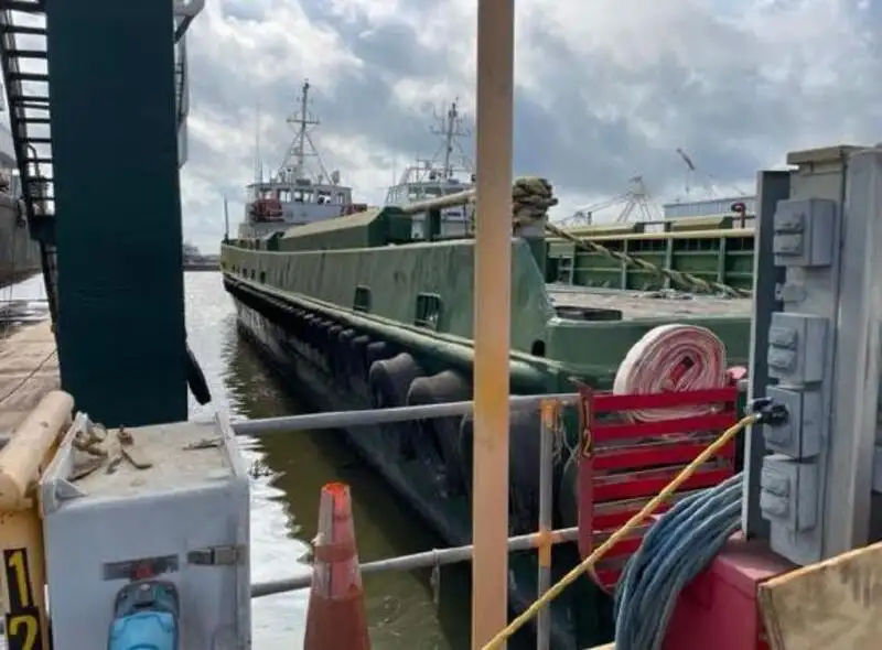 Kapal penumpang untuk dijual