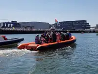Kapal kontainer dijual