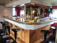 Kapal pesiar untuk dijual