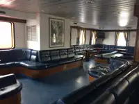 Kapal feri dijual