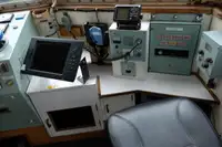 Kapal penarik dijual