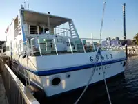 Kapal pesiar untuk dijual
