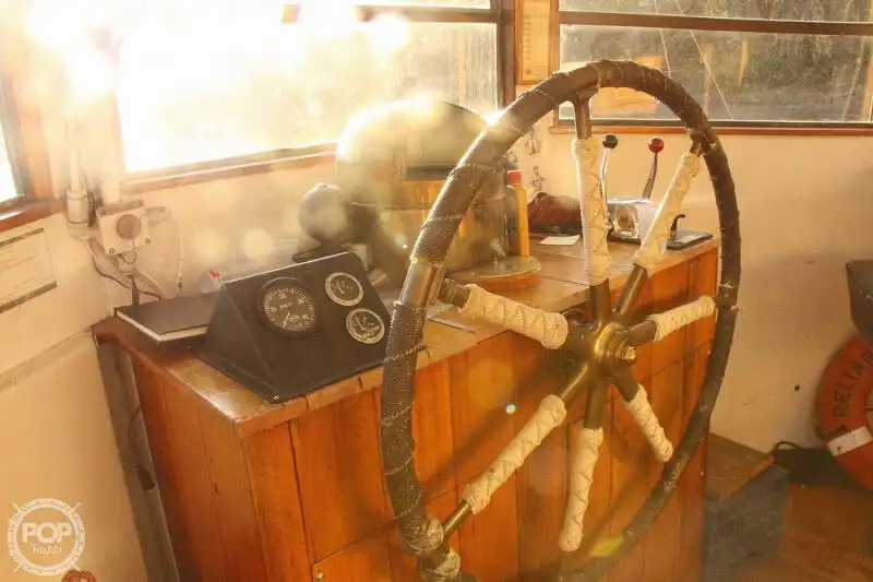 Kapal feri untuk dijual