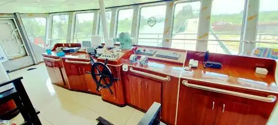 Kapal pendarat, tank untuk dijual
