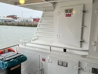 Kapal patroli untuk dijual