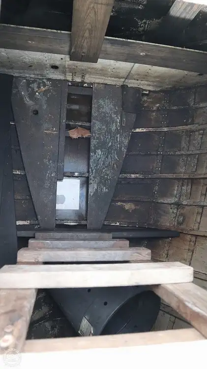 Kapal patroli untuk dijual