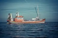 Kapal penumpang dijual