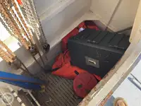 Kapal pendarat, tank untuk dijual