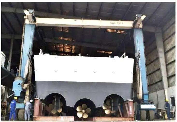 Kapal patroli untuk dijual