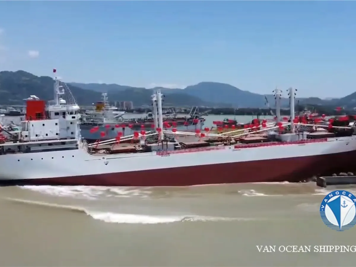 Kapal pendingin untuk dijual